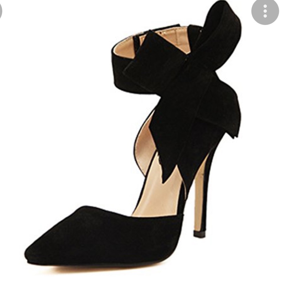 NWOB MM July Bow Stiletto